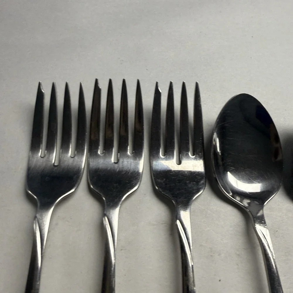 8 Pc Oneida Flight Reliance Salad Forks Knives Soup Spoons Stainless Flatware
